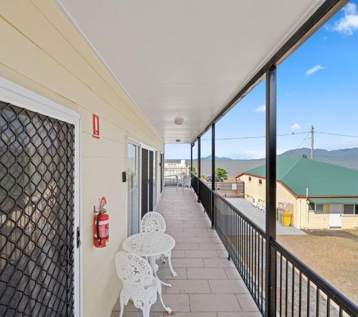 Cardwell Seascape Apartments