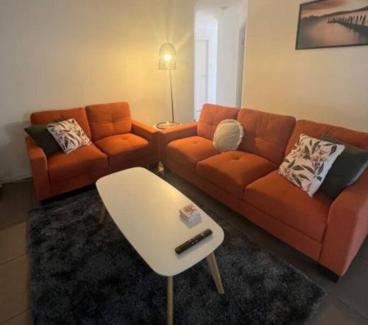 Lux in Bundy - Wifi, AC, Netflix and comfort