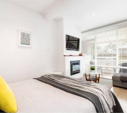Modern Stylish Self-contained Studio Apartment