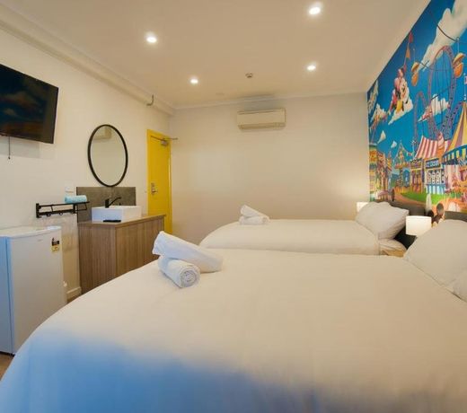 Dreamy Stays Accommodation - Private Rooms with Shared Bathrooms