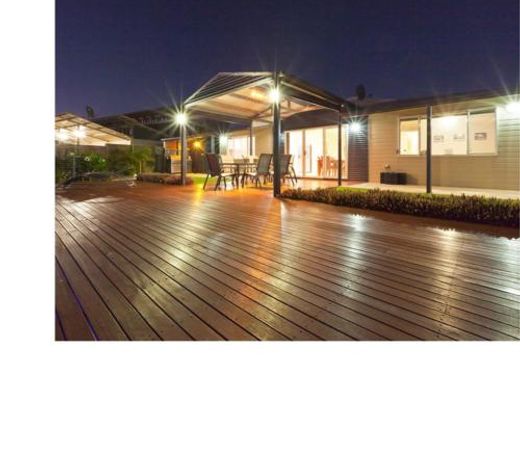 Gecko - On the Marina with Pool & Private Jetty