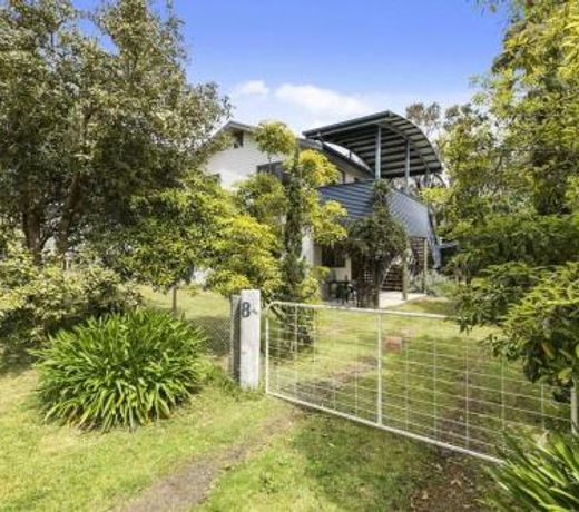 Phillip Island Time - Large home with self-contained apartment sleeps 11