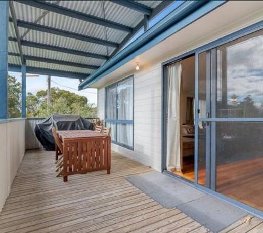 Phillip Island Time - Large home with self-contained apartment sleeps 11