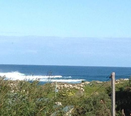 Retro Margaret River Beach Shack in Prevelly Park