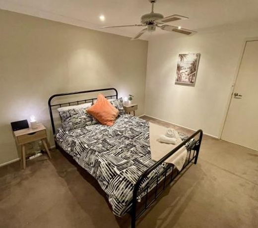 Spacious 4BR getaway with panoramic water & mountain view