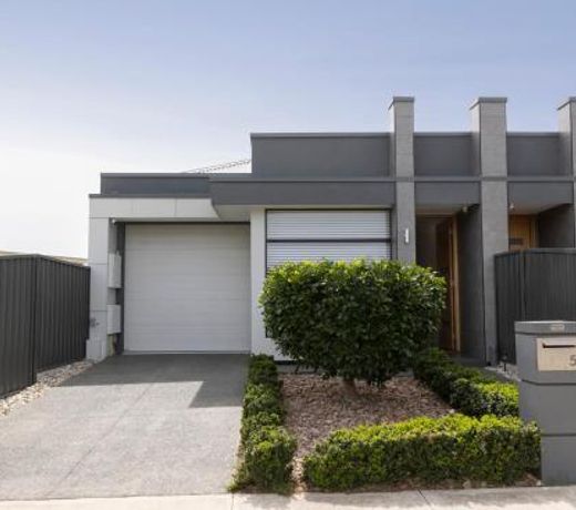 Cozy Getaway, King Bed with TV, NBN, Netflix, Nespresso