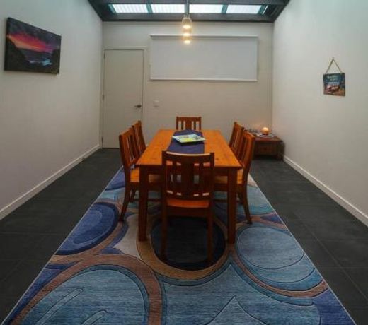 Modern air-conditioned 3-bedroom townhouse in centre of Cape Woolamai