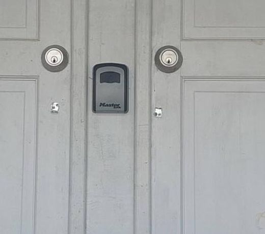 Cozy 1 bed Apt 2B in Rockley near US, Canadian Embassies
