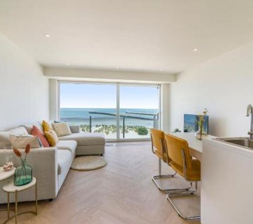 Moderne studio met fantastisch frontaal zeezicht