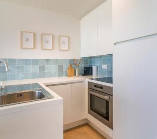 Moderne studio met fantastisch frontaal zeezicht
