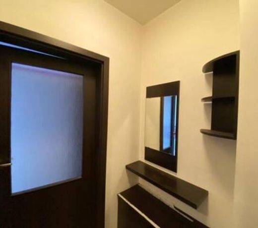 Roxy Apartment