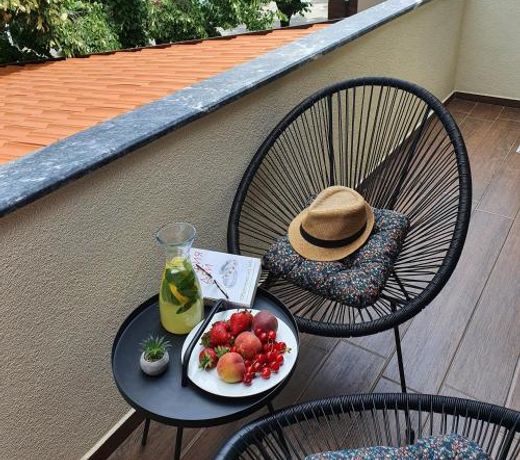 Kamelia guest rooms