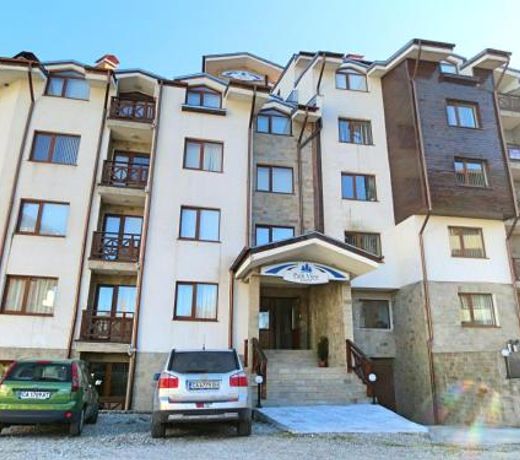 ParkView Complex Large Flat Next to Ski Lift