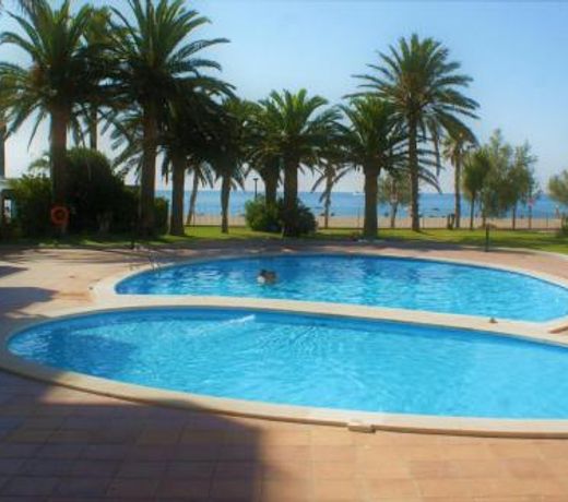 Apartamento con vistas al mar y a la montaña
