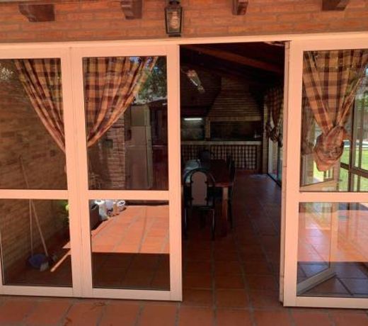 Casa Departamento Funes Bella Vista Wifi Cochera Pileta