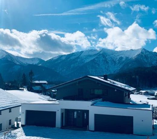 NearBy Hotel