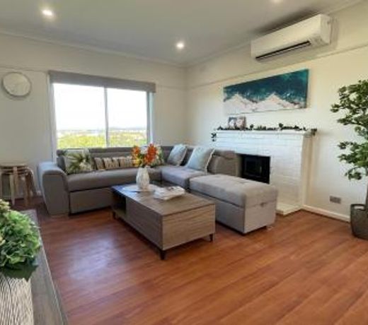 Morwell Pet friendly 3 BRMS Rental home Free Wi-fi