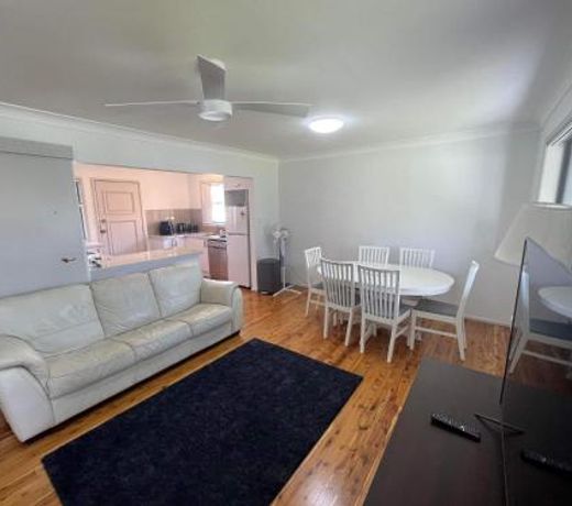 The Entrance & Shelly Beach Holiday House