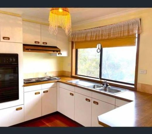 Narrow Neck Retreat