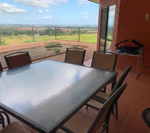 A picturesque 3 bedroom house with splendid views
