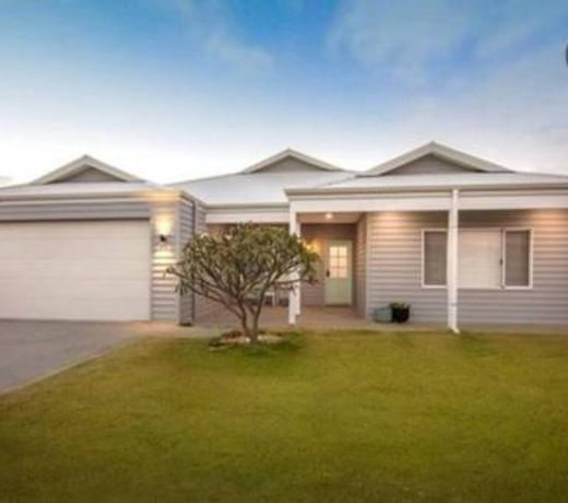 Margaritaville. A spacious, 4 bed, coastal retreat
