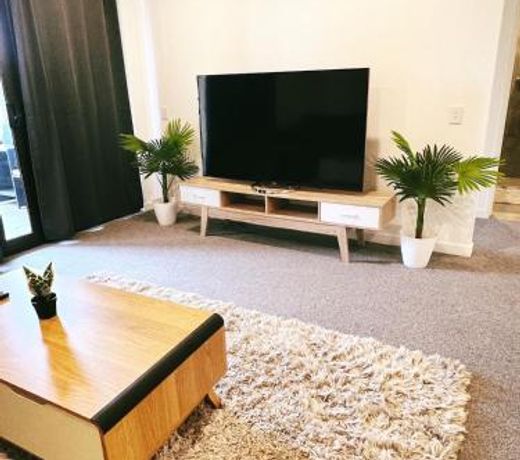 Contemporary in Kingston-2bd Apt