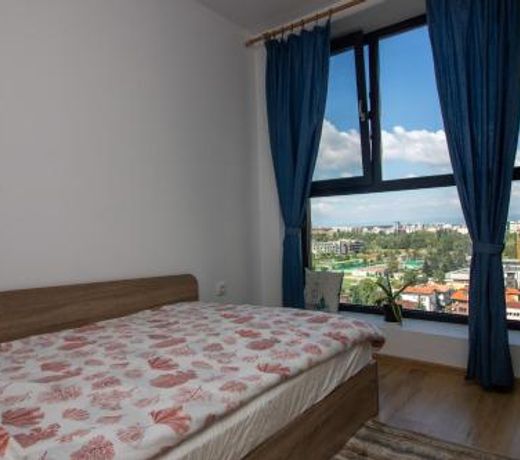 City View Apartment + Parking