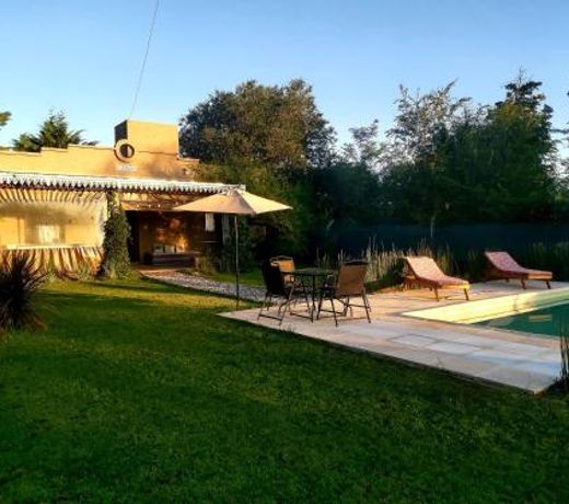 La Ernestina