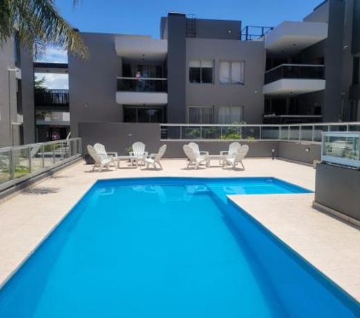 Departamento nuevo con seguridad y pileta ,en villa allende a 15 del centro de CÃ³rdoba