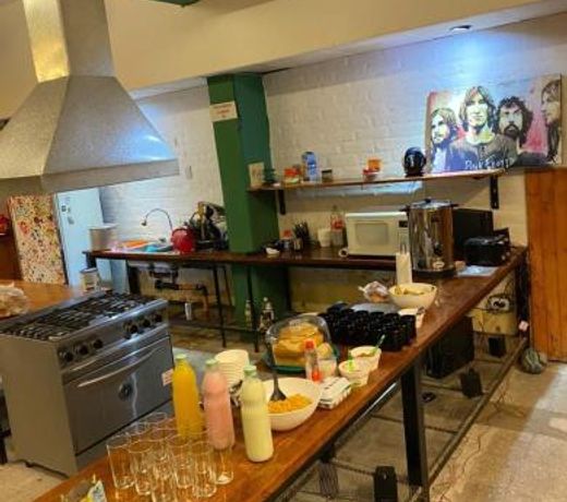 Clover Hostel