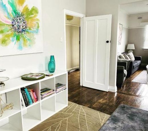 Daisy Cottage on Duke 2BR