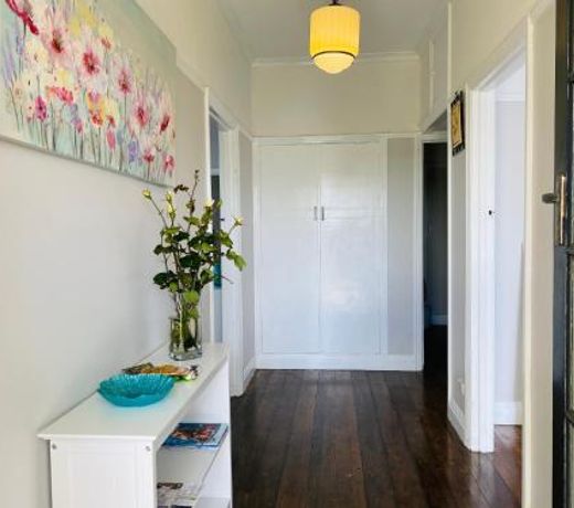 Daisy Cottage on Duke 2BR