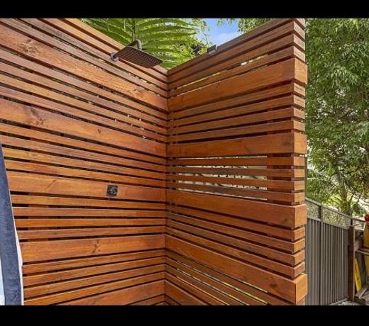 5 bedroom Terrigal beach home with district views
