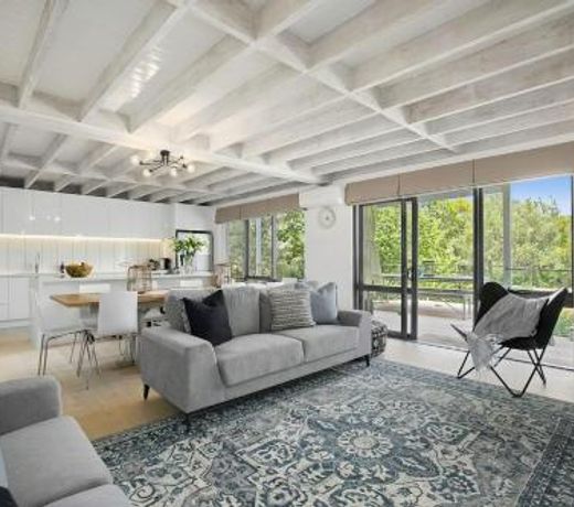 Contemporary Coastal Retreat in Rye