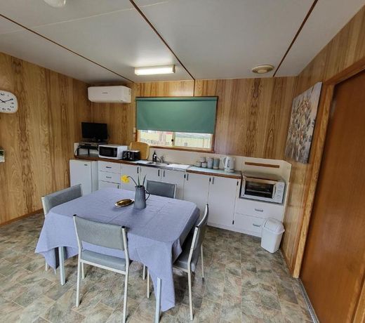 Queenstown Copper Country Cabins