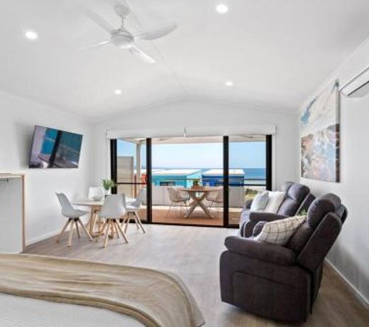 Port Lincoln Beachfront Apartment 7