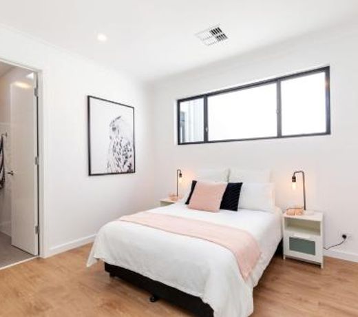 Luxury private ensuite room close to Airport,City, Genelg Beach