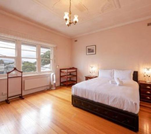 3 Bedroom Unit in the Heart of Beautiful Northcote