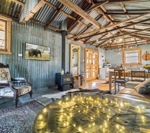 The Shearing Shed - Boutique Farm Stay