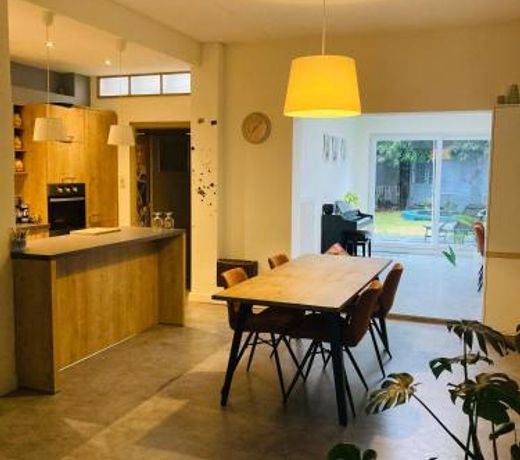 Ruime woning met 4 slaapkamers nabij Antwerpen en haven