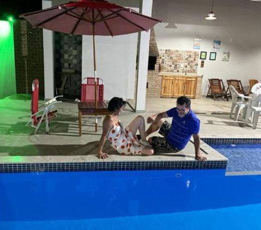 Casa com piscina - Prado