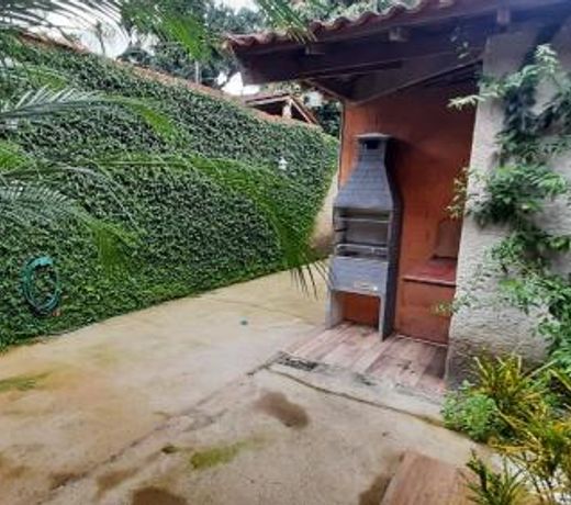 Casa agradável com churrasqueira