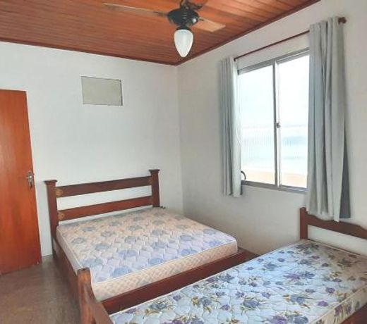 Cobertura a 30 passos da Praia do Morro