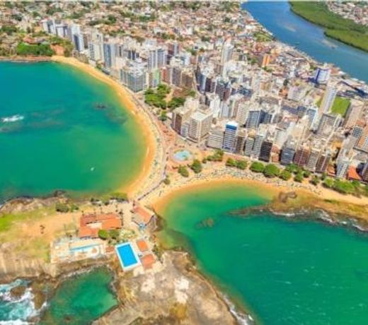 Casa Super Agradavel, 250 metros da praia da Areia Preta, cinco quartos com ar, wifi, garagem, completa