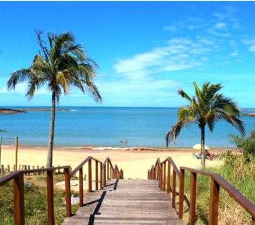 Apt encantador praia do Morro 20 metros da praia.