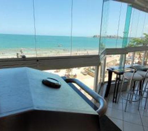 4 suites Frente Mar com ar condicionado Churrasqueira 2 vagas Wi-fi 180 mts2