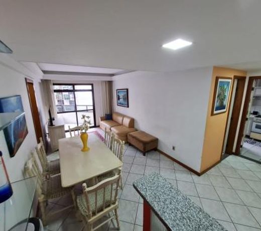 APT Encantador Centro Guarapari, completo, 50 m da praia