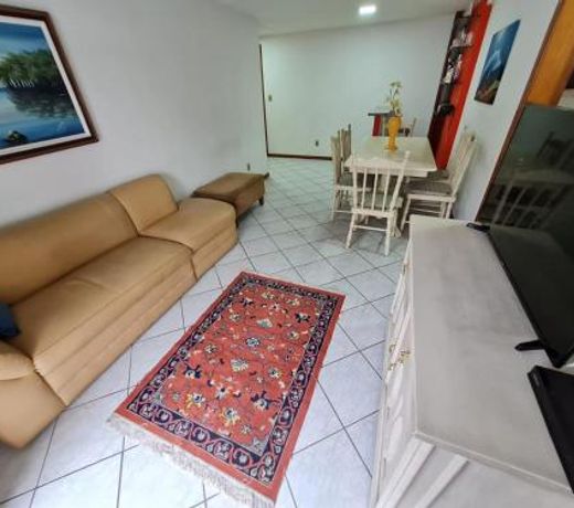 APT Encantador Centro Guarapari, completo, 50 m da praia