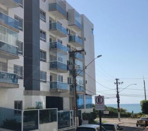 Apartamento peracanga com vista para o mar