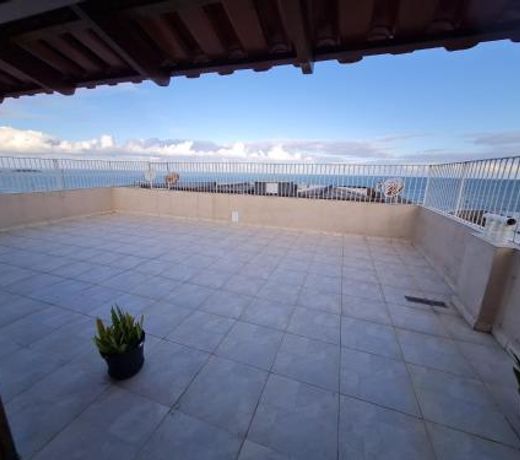 Apt centro 50 m mar, wi-fi, completo, local top